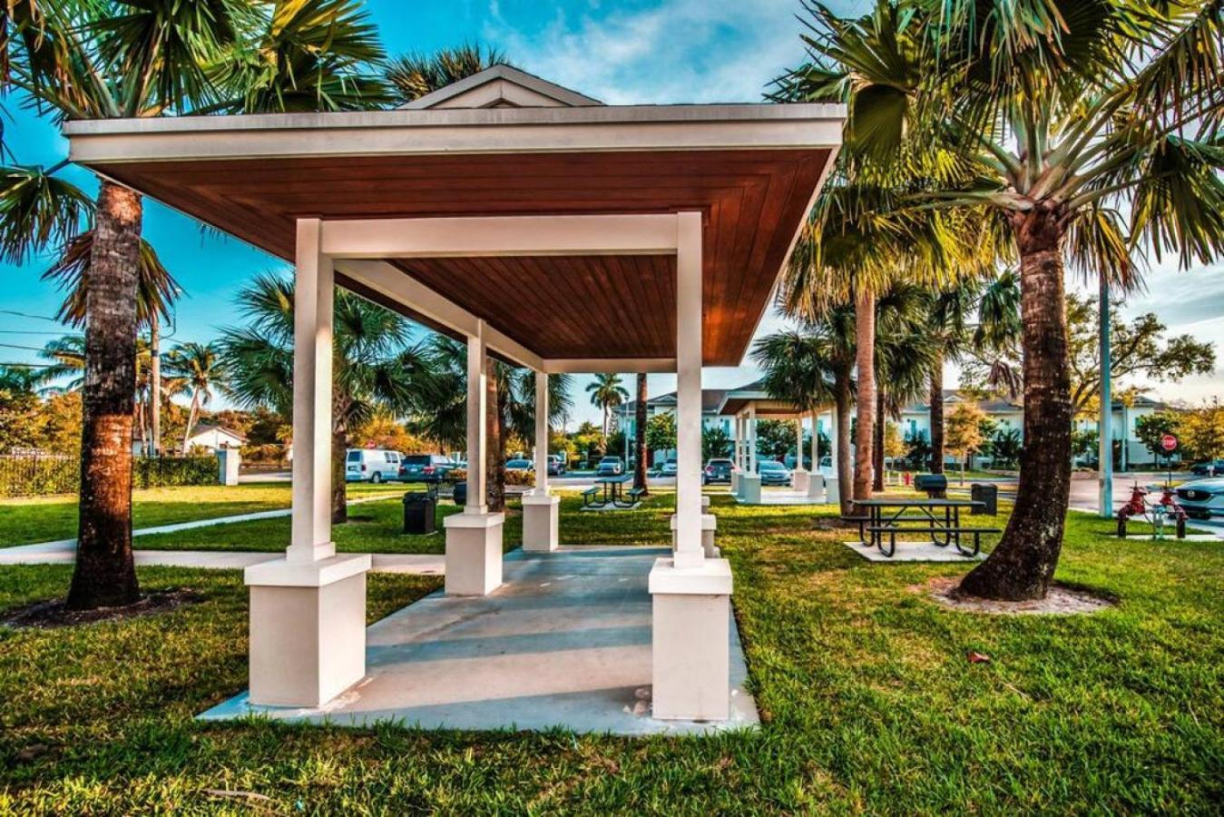 Lilly At Aviara Lake Worth Lake Worth Beach Exterior foto